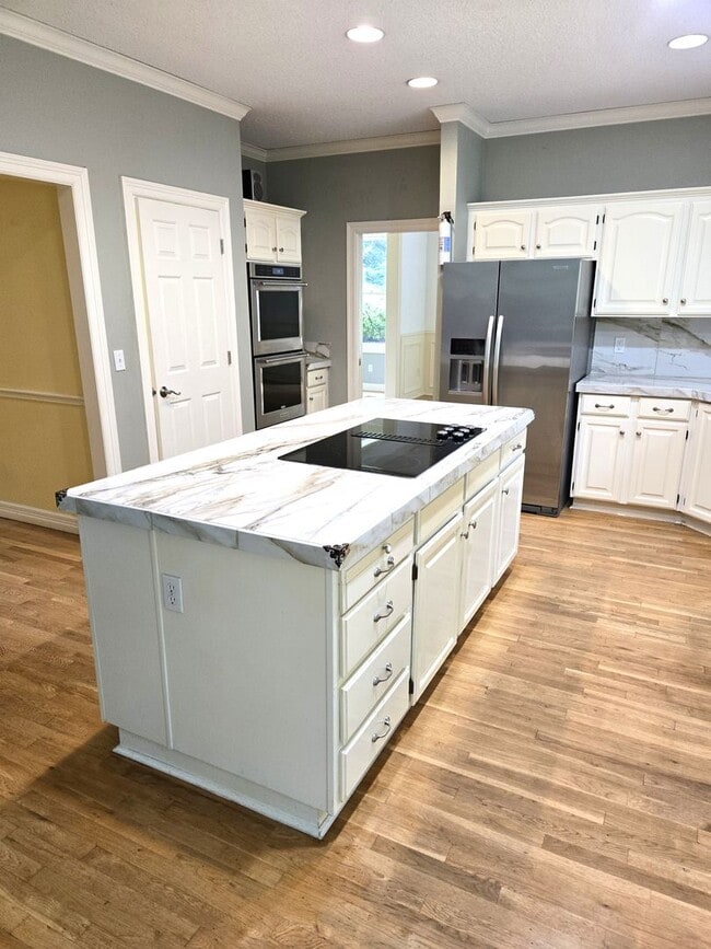 Building Photo - Exceptional Property!  Large home on 20 ac...