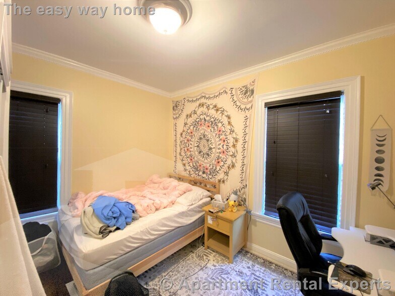 Building Photo - 381 Highland Ave