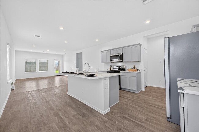 Building Photo - 24206 Foxdale Bay Ct