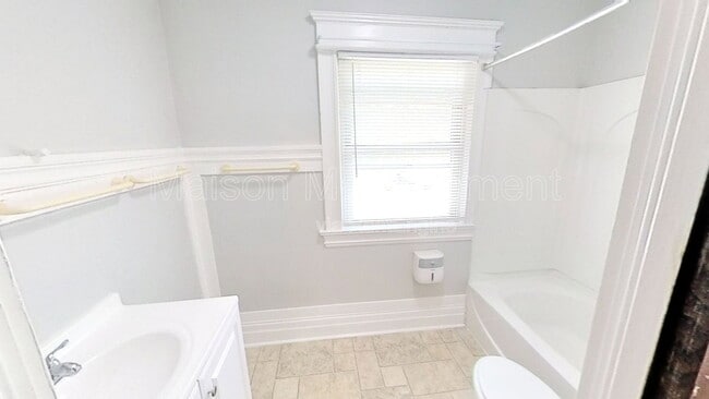 Building Photo - 507 Meigs St