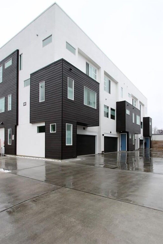 Building Photo - 505 Tillery St