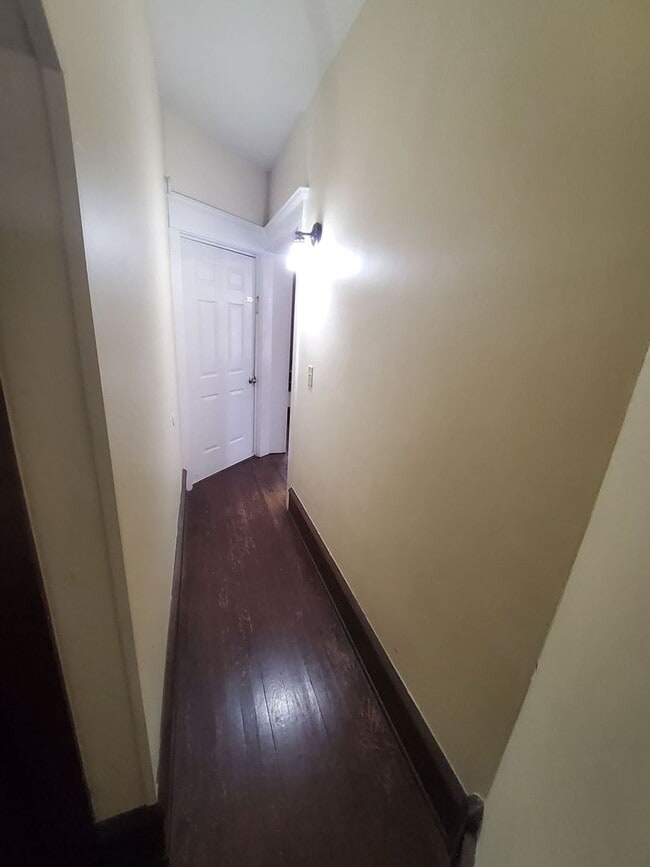 Building Photo - 2nd St 215-217 N