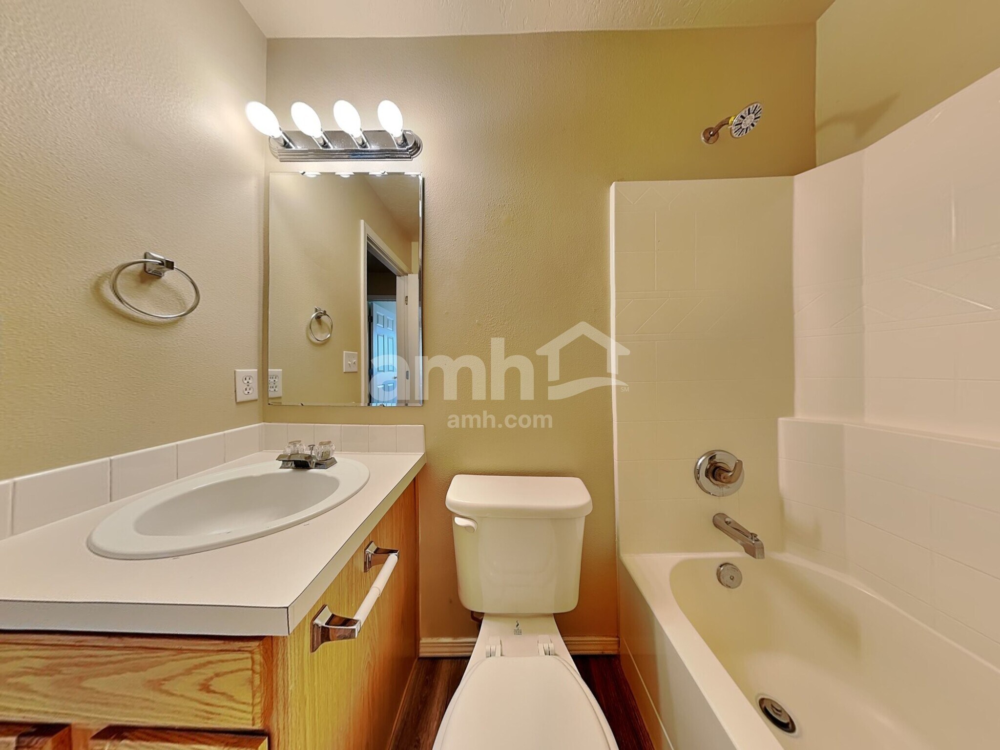 Building Photo - 12556 W Lewisburg Dr