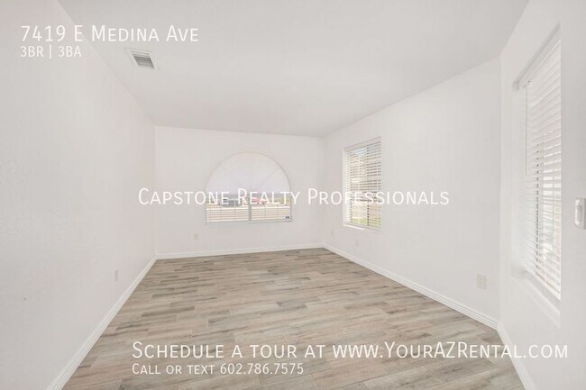Building Photo - 7419 E Medina Ave