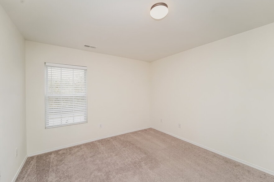 Building Photo - 1646 Rustic Arch Way