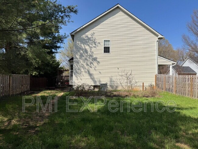 Building Photo - 9203 Sandy Creek Rd