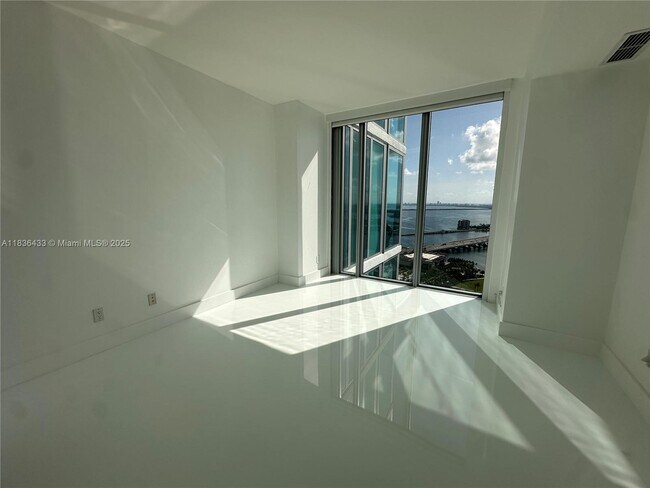 Building Photo - 888 Biscayne Blvd