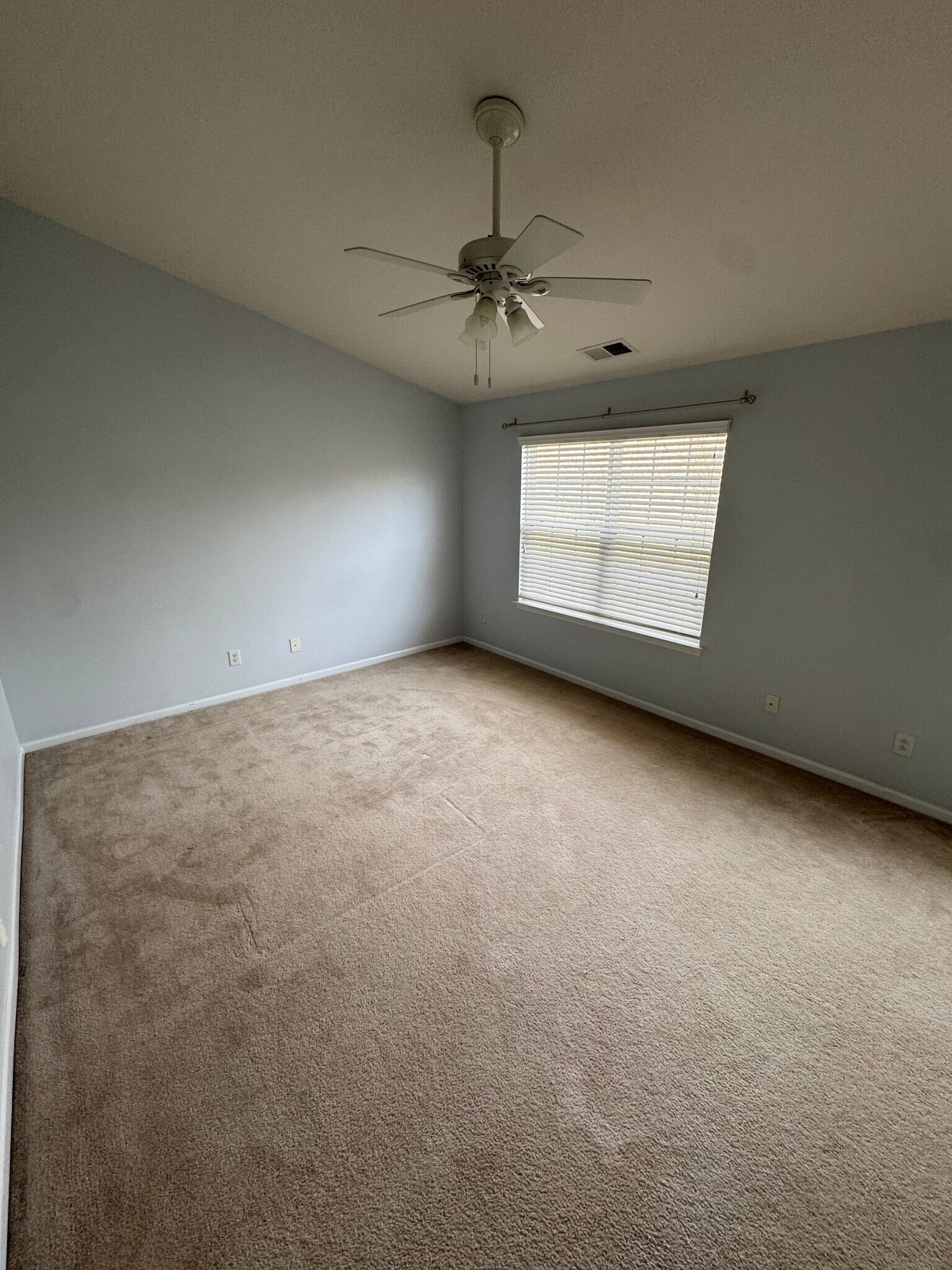 Building Photo - 9358 Greenheather Dr