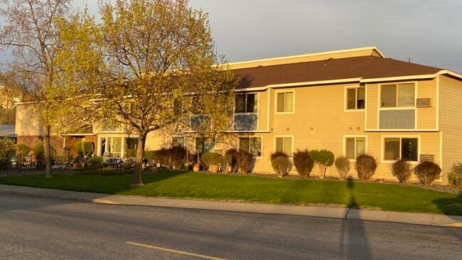 Primary Photo - 1403 Meade Ave