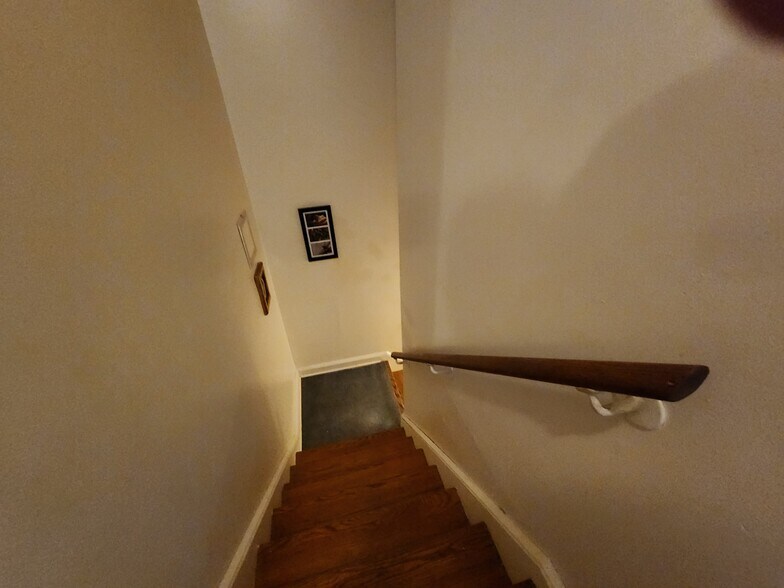 Building Photo - 172 Bolling Dr