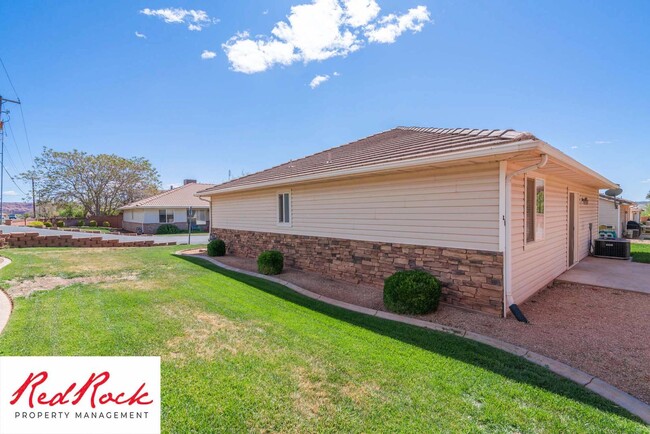 Building Photo - Spacious 3-Bed, 2-Bath Ivins Townhome – Do...