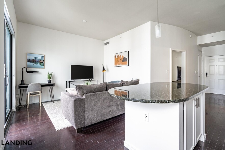 Building Photo - 440 NE 4th Ave