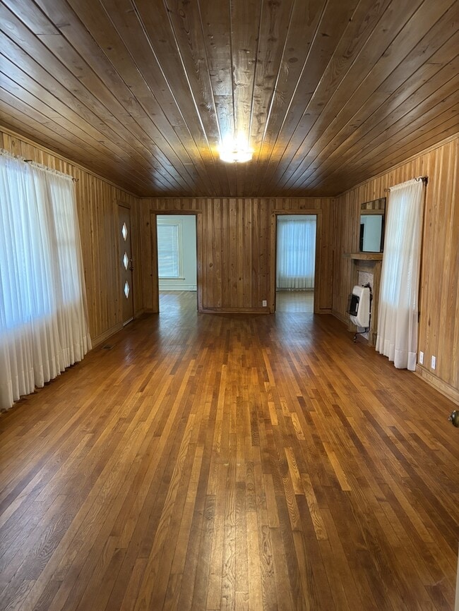 Building Photo - 2115 Galilee Rd