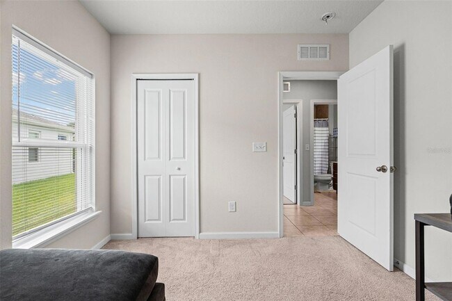 Building Photo - 10966 High Noon Trl