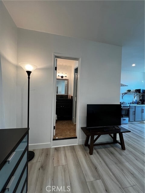 Building Photo - 15519 Gramercy Pl