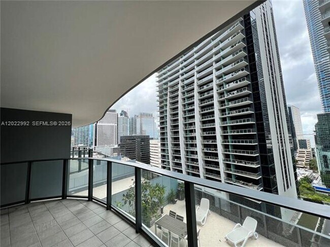 Building Photo - 1000 Brickell Plaza