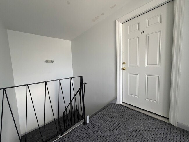 Building Photo - 8101 83rd Pl