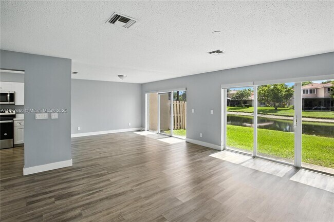 Building Photo - 1723 SW 109th Terrace