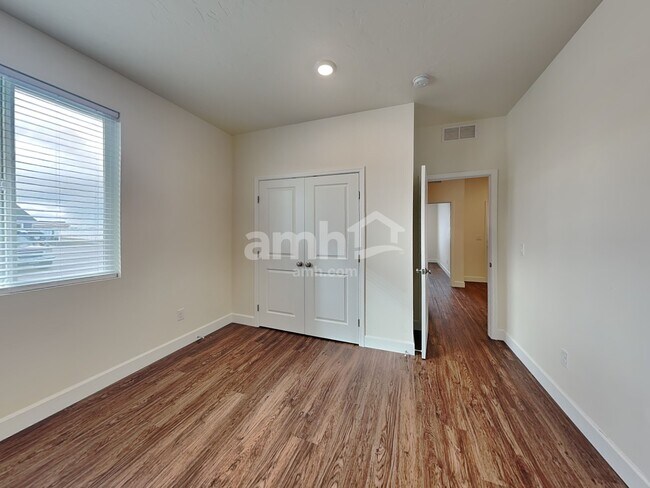 Building Photo - 5093 W White Ash Ct