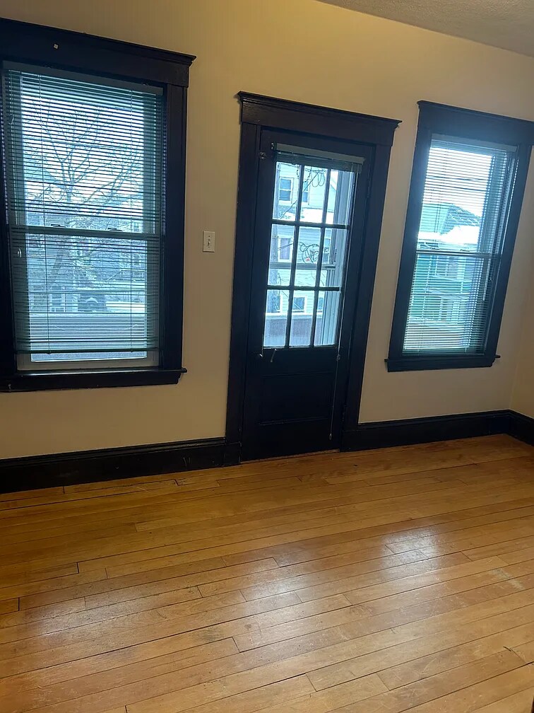 Building Photo - 61 Frederick Ave