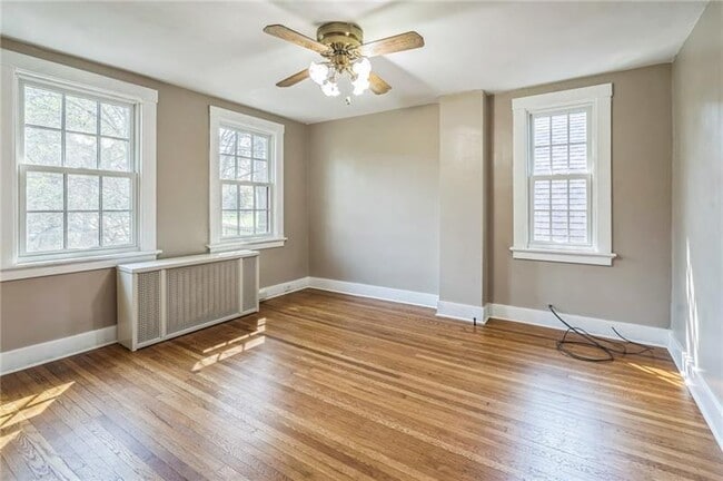 Building Photo - 3482 Beechwood Blvd