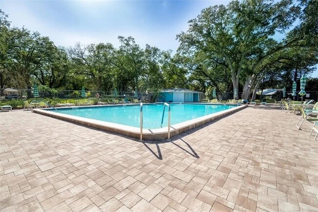 Building Photo - 3300 Fox Chase Cir