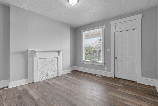 Building Photo - 124-126-126 E Morrill Ave
