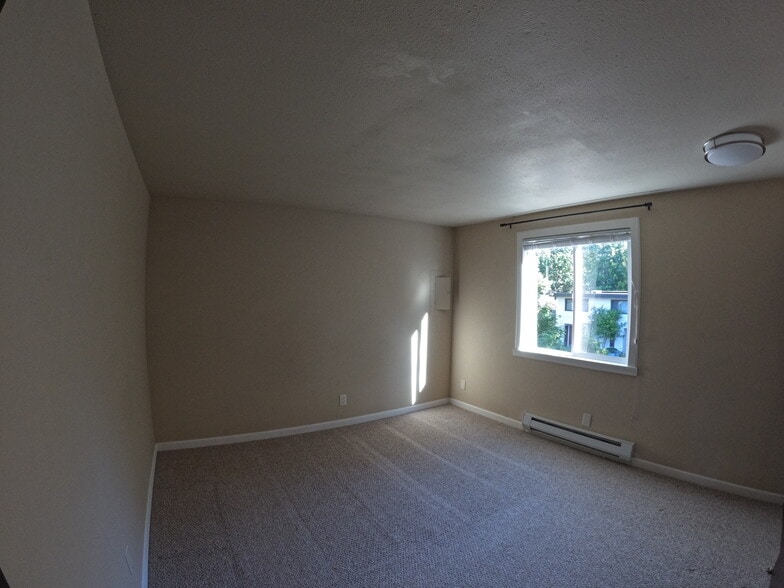 Building Photo - 2506 NE 195th Pl