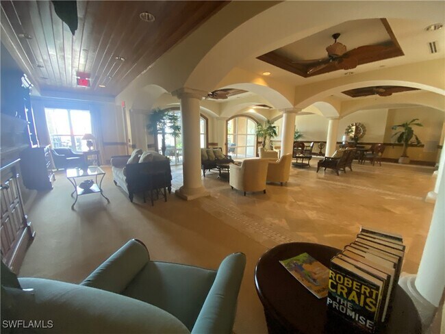 Building Photo - 2825 Palm Beach Blvd