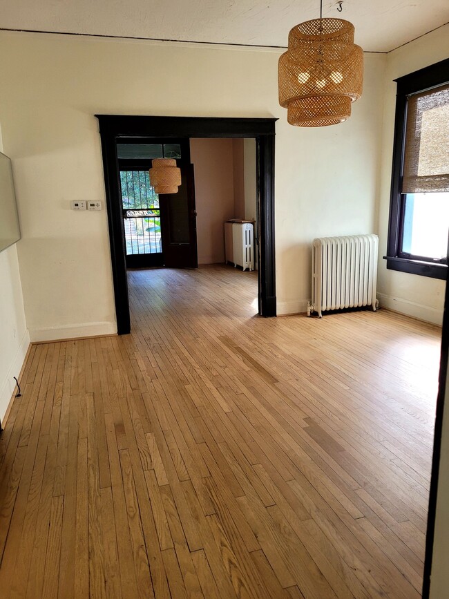 Building Photo - 1952 Court Ave