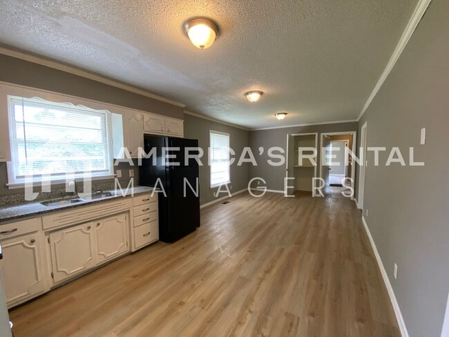 Building Photo - 4214 Fortson Ln NW