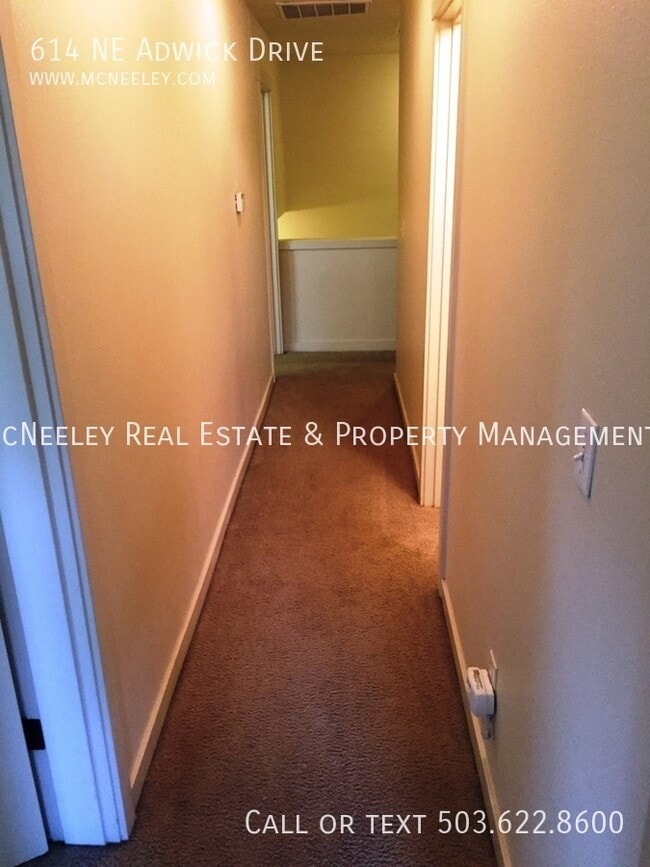 Building Photo - 614 NE Adwick Dr