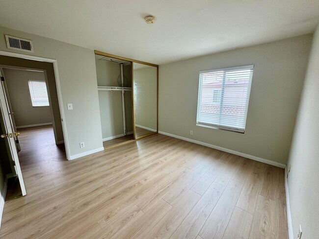 Building Photo - 3462 Del Amo Blvd
