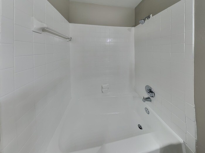 Building Photo - 107 Bayside Blvd