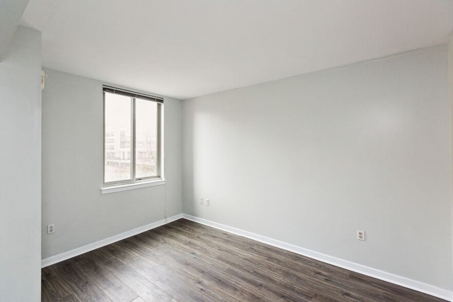 Building Photo - 1000 New Jersey Ave SE