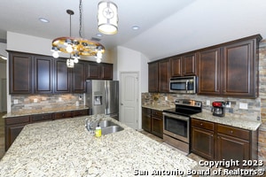 Building Photo - 842 Wall St