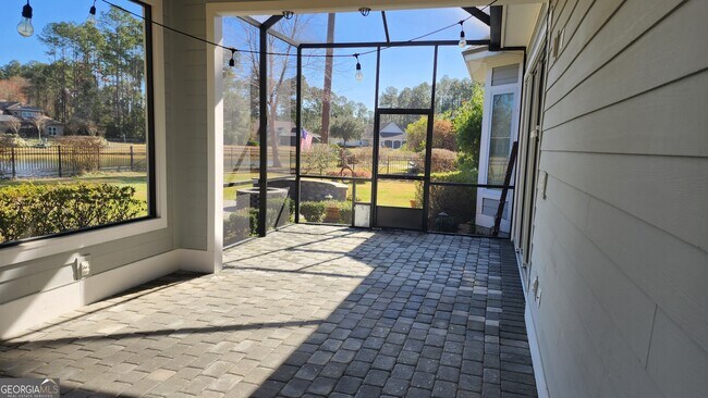 Building Photo - 143 Millers Branch Dr