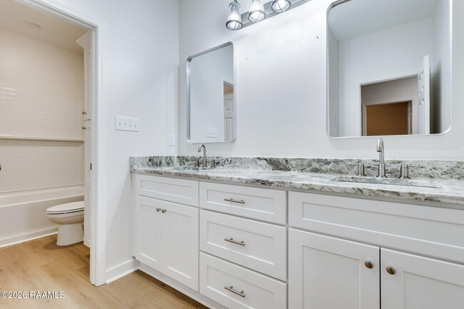 Building Photo - 204 Romero St