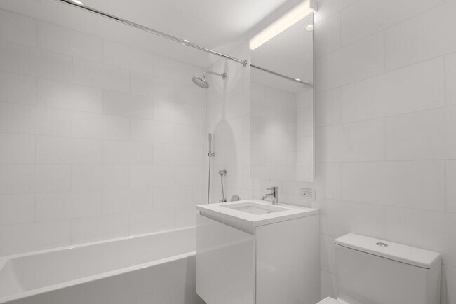 Building Photo - 685 1st Ave