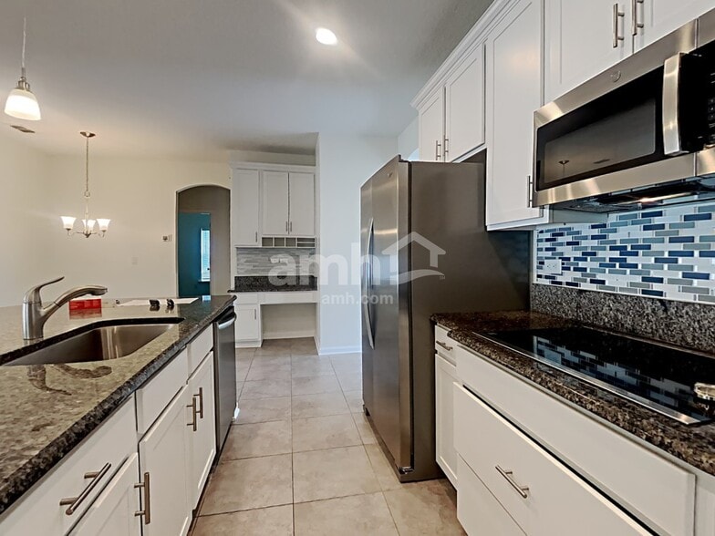 Building Photo - 85036 Furtherview Ct