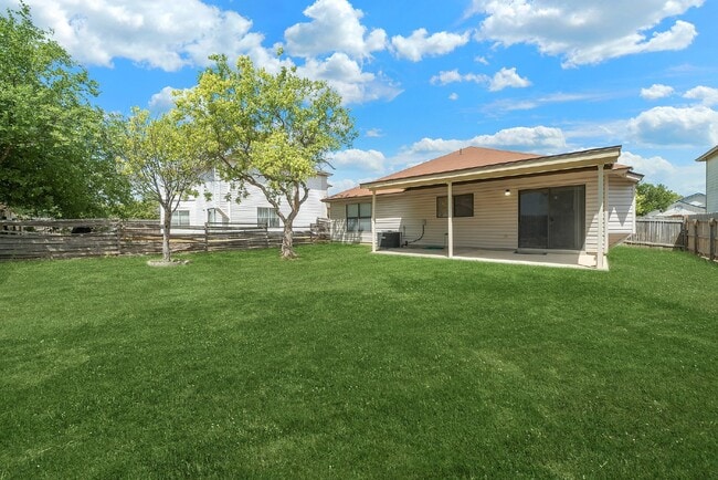 Building Photo - 5007 Shara Mist