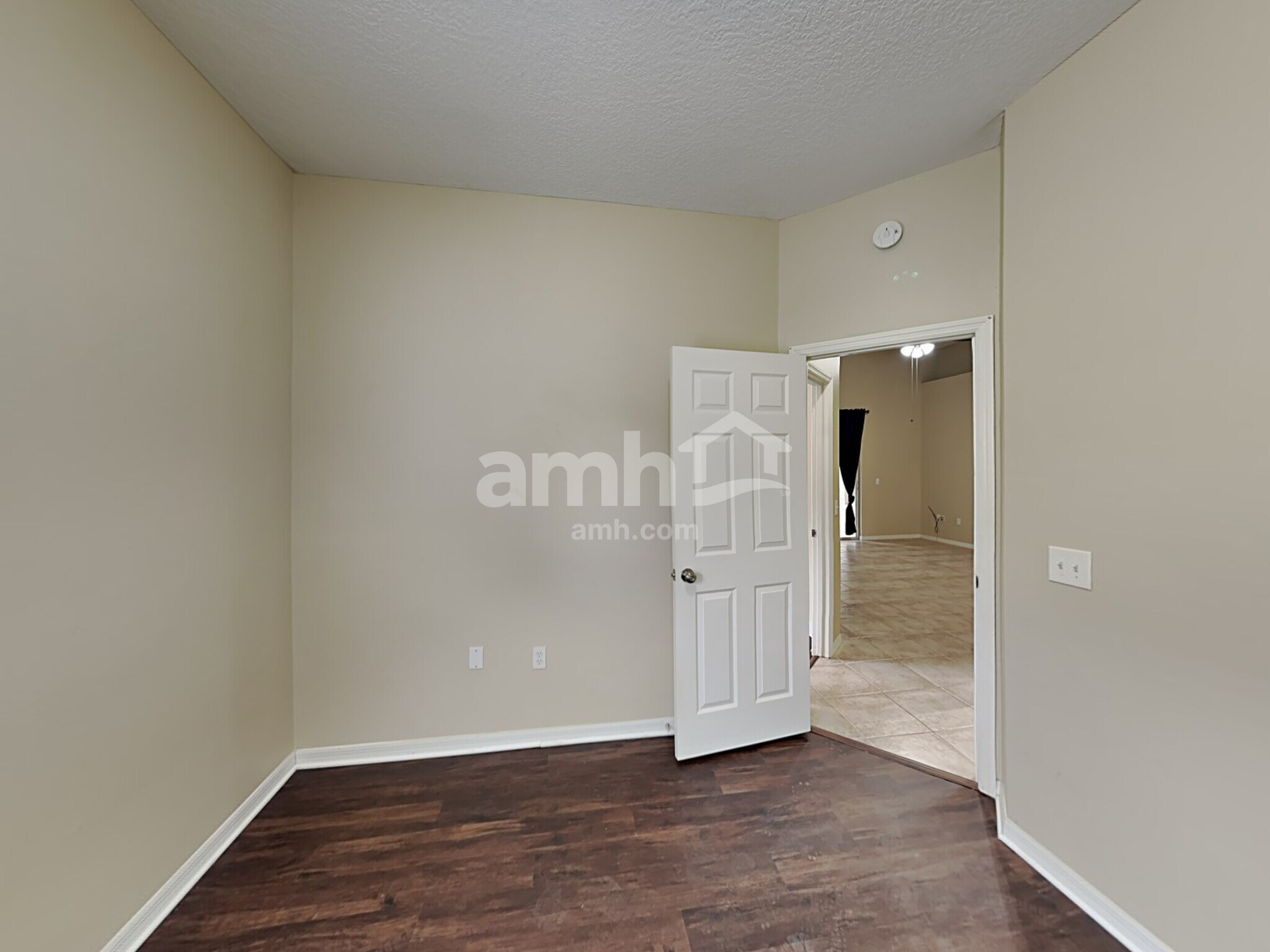 Building Photo - 6223 Blackberry Ln