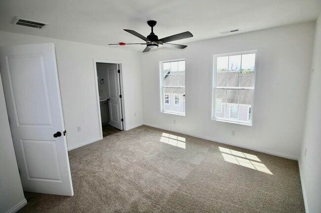 Building Photo - 1145 Appian Crossing Way