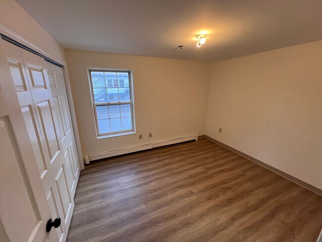 Building Photo - 34 Lafayette St