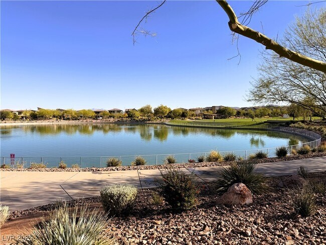 Building Photo - 724 Omaggio Pl