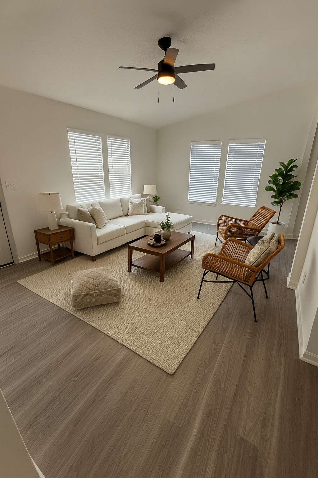 Building Photo - 512 Imperial Valley Dr