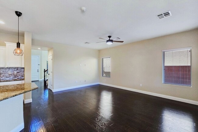 Building Photo - 10667 Harvest Green Way