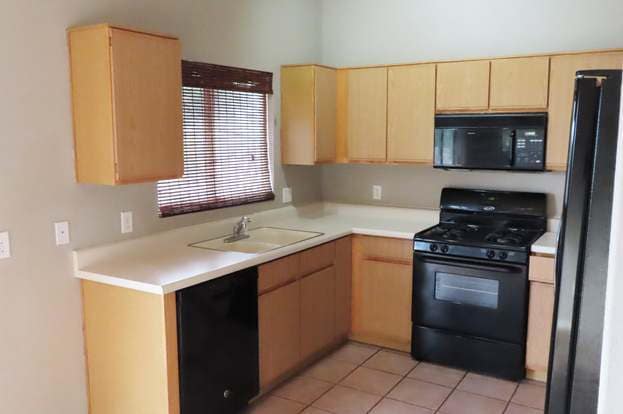 Building Photo - 4641 S Fenwick Dr