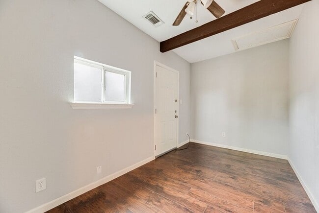 Building Photo - 500 E Main St