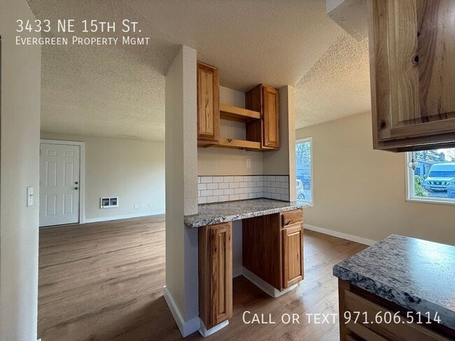 Building Photo - 3433 NE 15th St